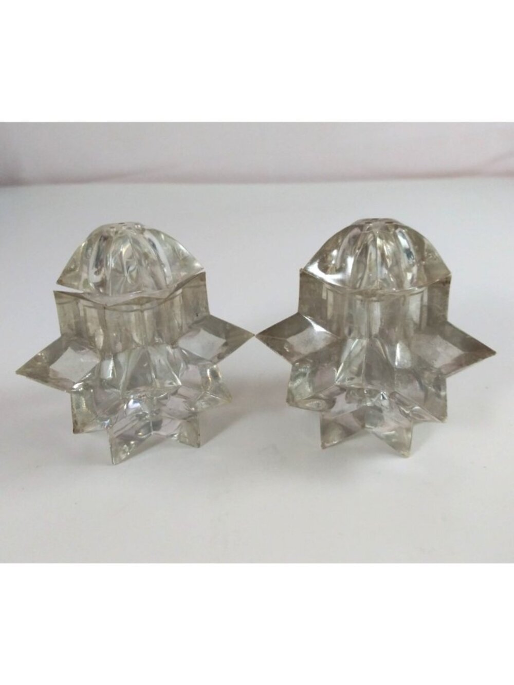 Vintage Lucite Starburst Clear Acrylic Plastic Salt & Pepper Shakers